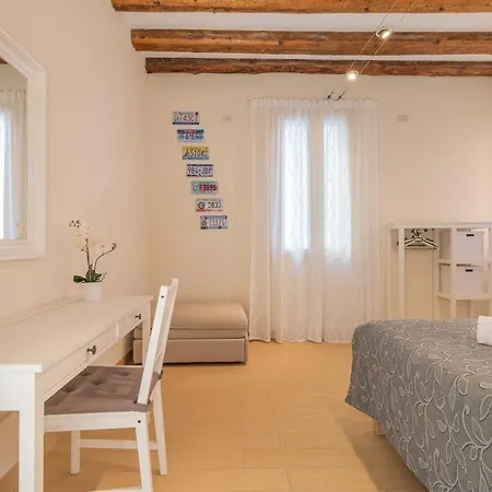 Appartement Casa Masa Close To @s.lucia Train Station
