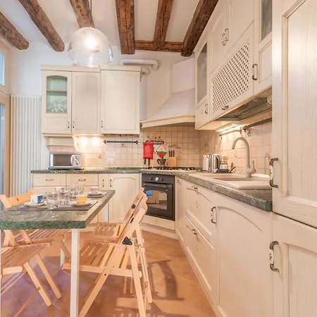 דירה Casa Masa Close To @s.lucia Train Station